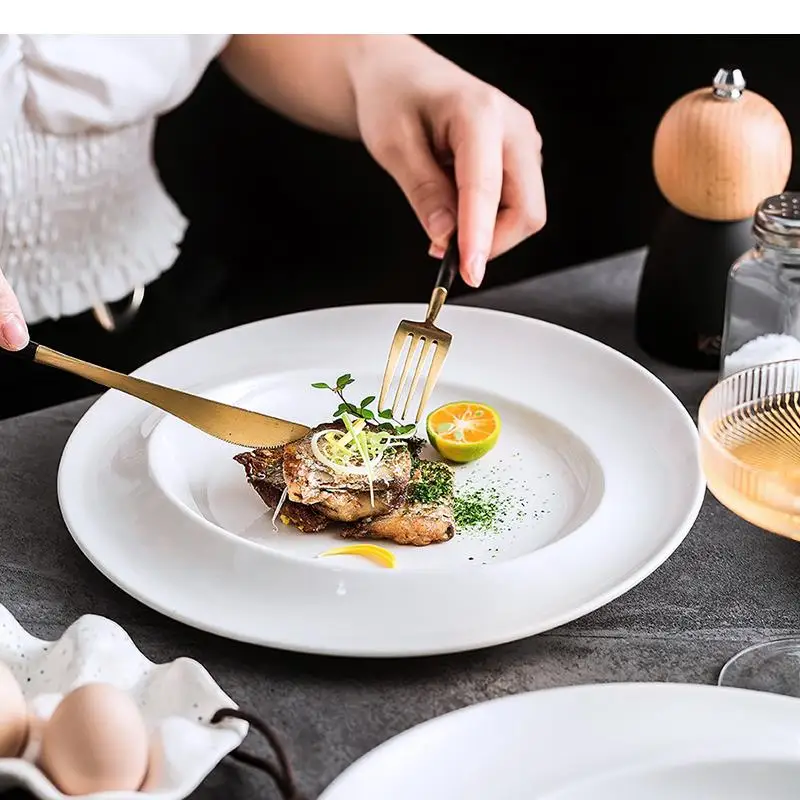 Home Cooking Dinner - Piatto Rotondo Semplice in Ceramica per